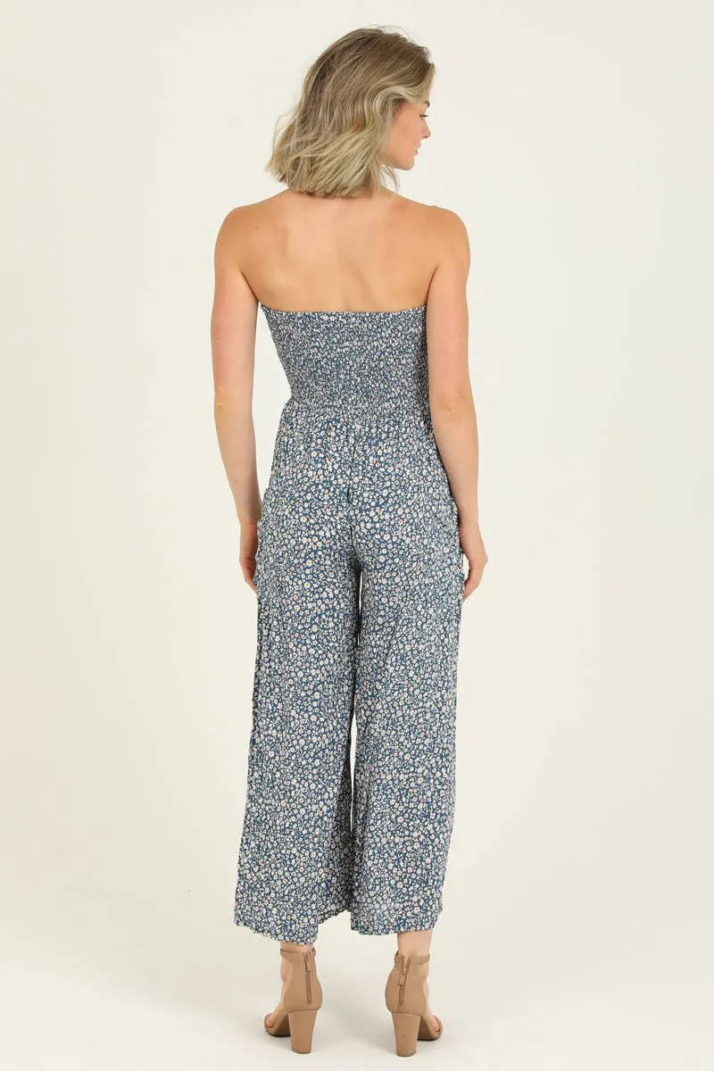 Gorgeous strapless jumpsuit, we are obsessed!