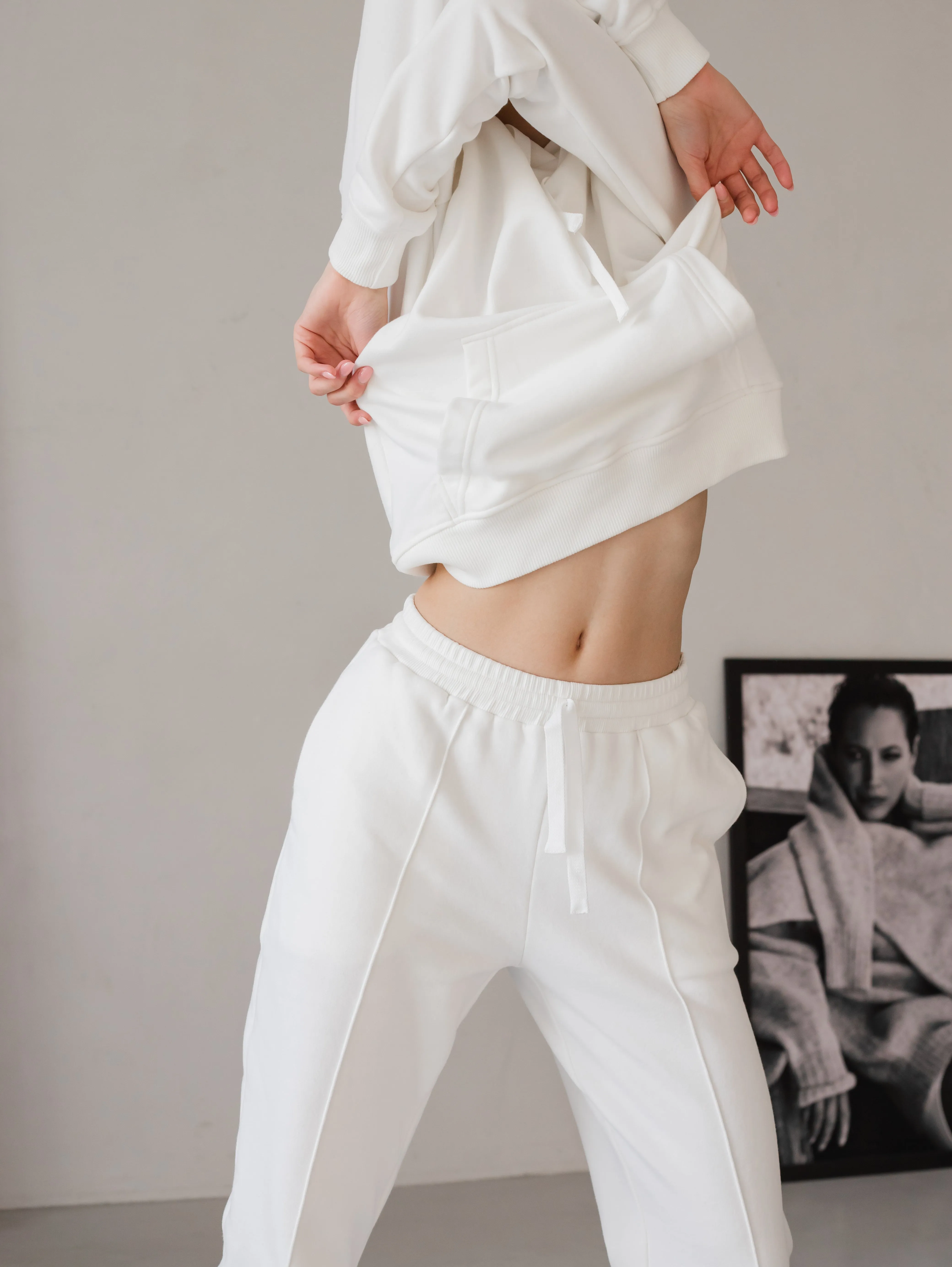 White (Milk) Joggers – The Ultimate Cozy Essential