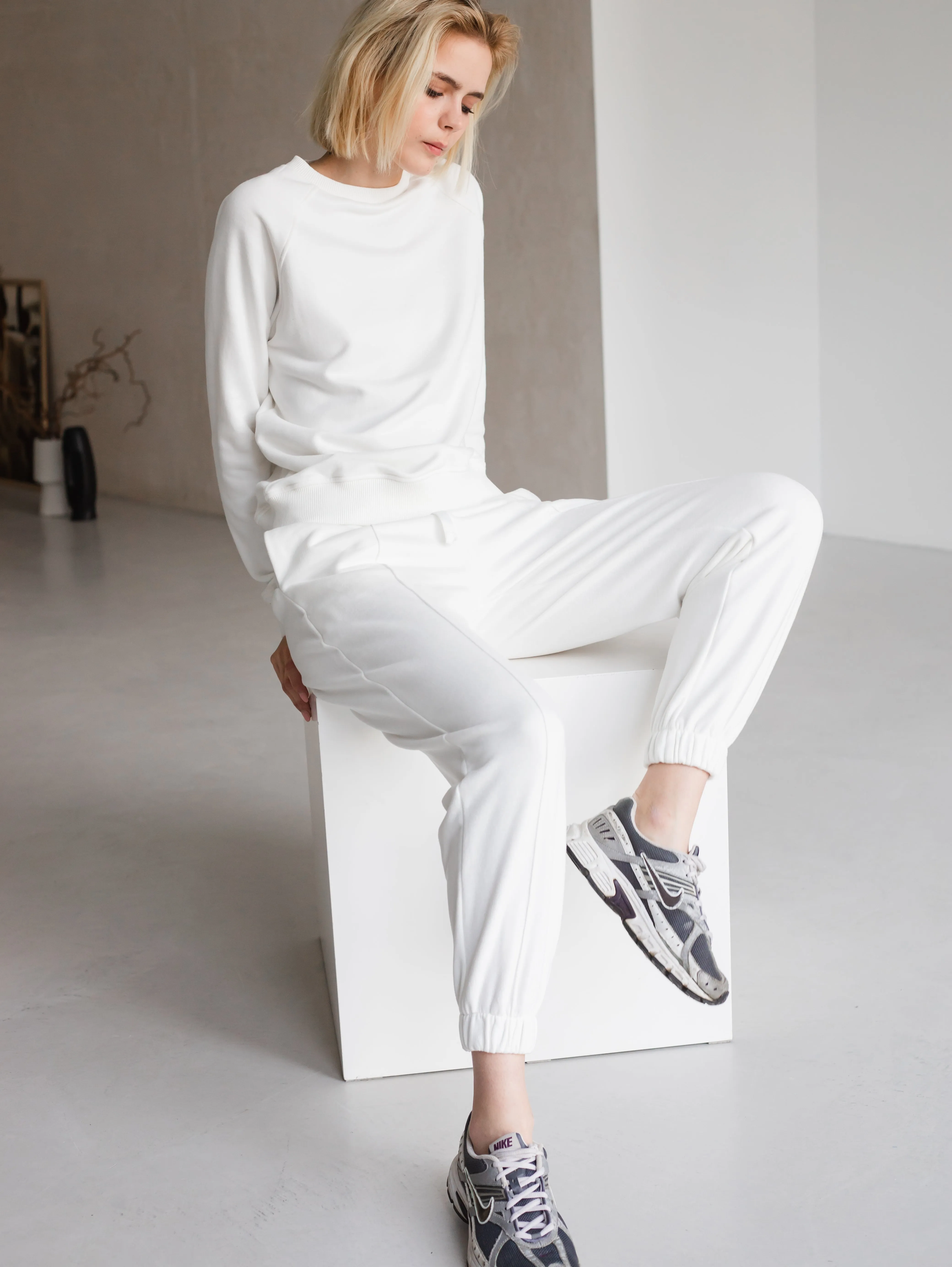 White (Milk) Joggers – The Ultimate Cozy Essential