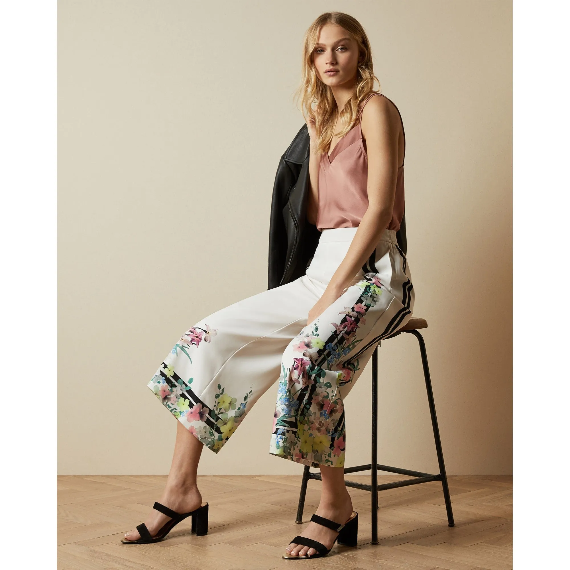 Women Giggi-Pergola Printed Culottes - Ivory